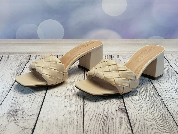 sandalia zueco madera